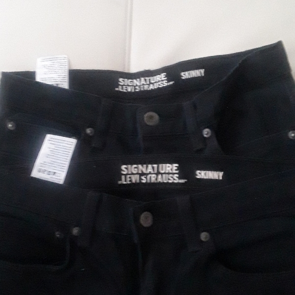 2 pairs of Signature Levi Strauss Skinny jeans - Picture 5 of 5